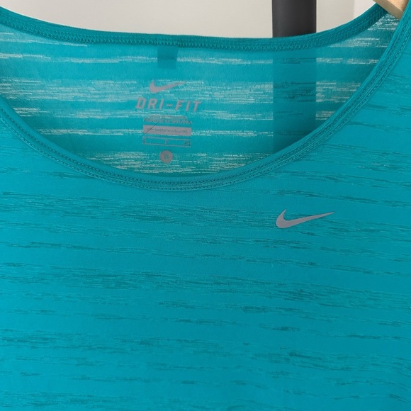 Nike Blue Fitted Cap Sleeve T-Shirt - Picture 2 of 3